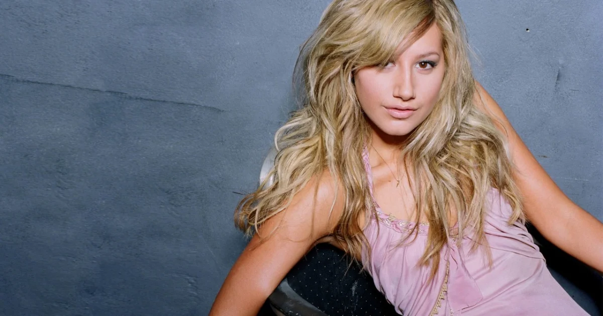 Header Banner Ashley Tisdale