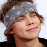 Ashton Irwin