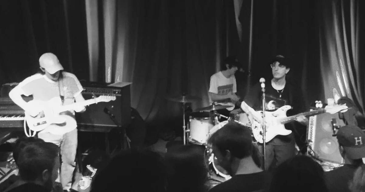 Header Banner Beach Fossils