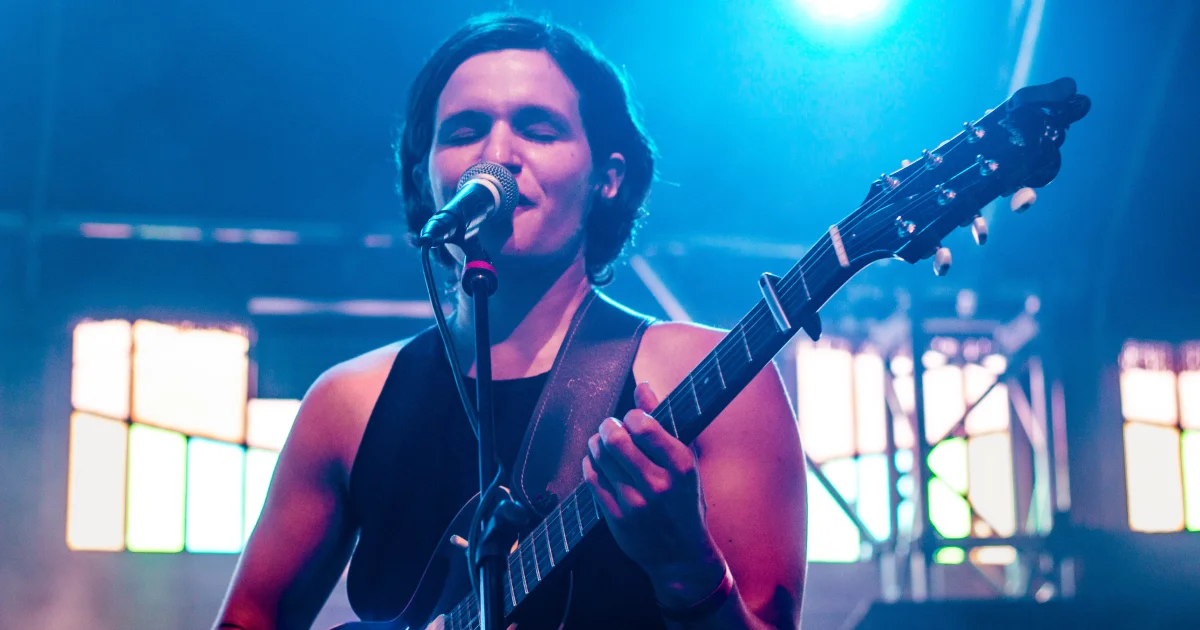 Header Banner Big Thief