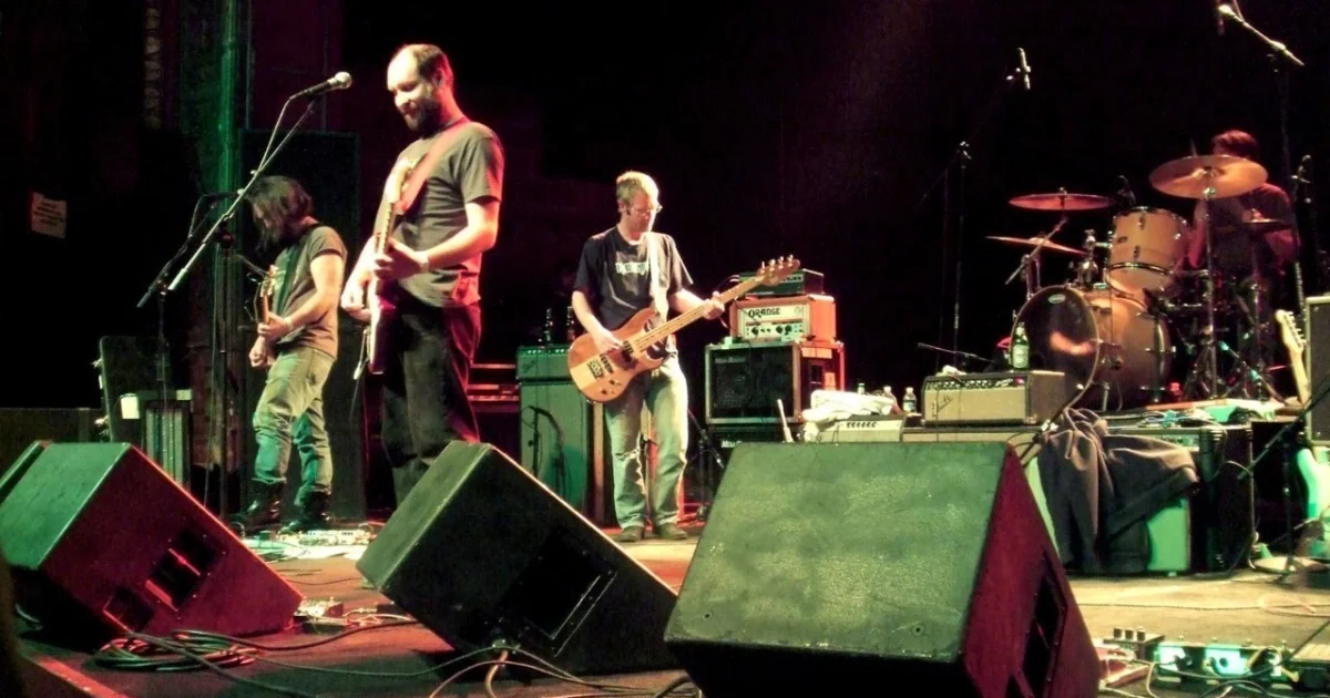 Header Banner Built To Spill