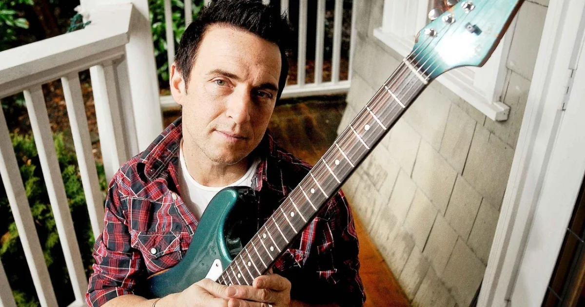Header Banner Colin James