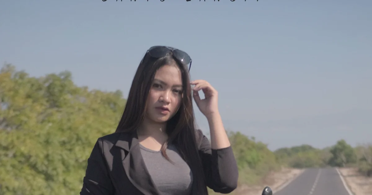 Header Banner Emily Young