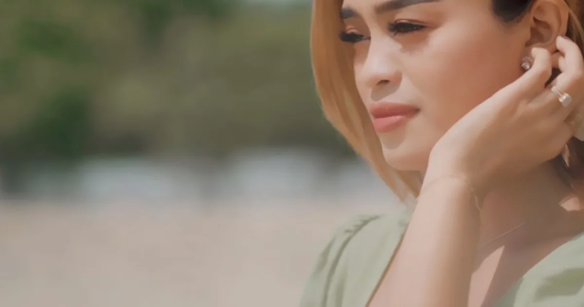 Header Banner Eva Pratiwi