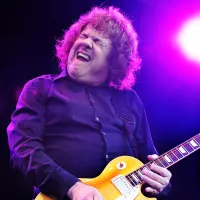 Love That Burns - Gary Moore