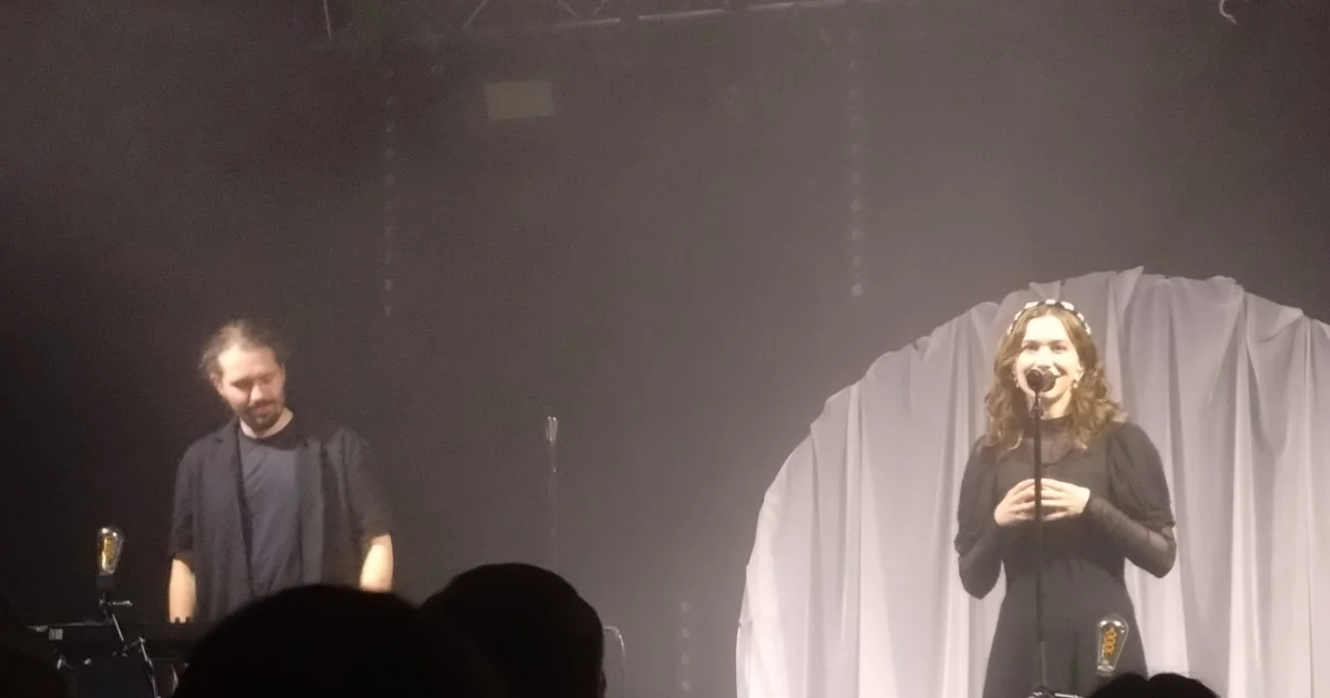 Header Banner Ghostly Kisses