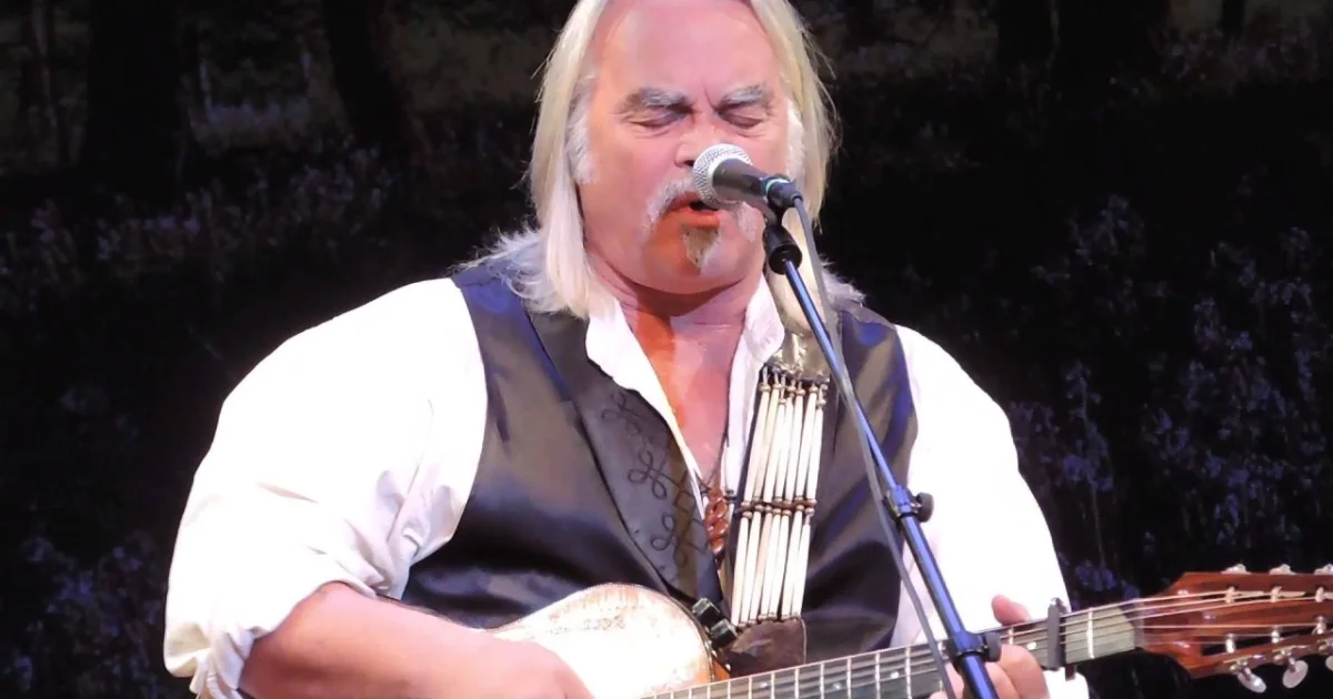 Header Banner Hal Ketchum