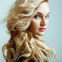 Steady Me - Hollyn
