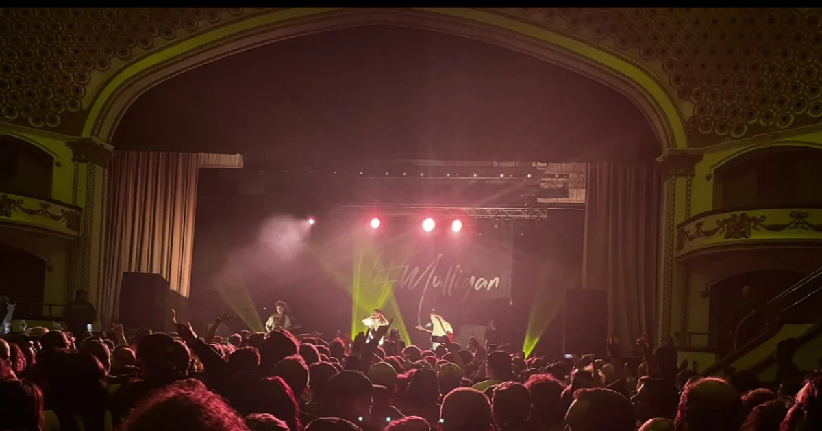 Header Banner Hot Mulligan