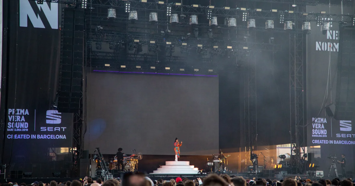 Header Banner Kali Uchis