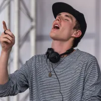Black & Blue - Lost Frequencies