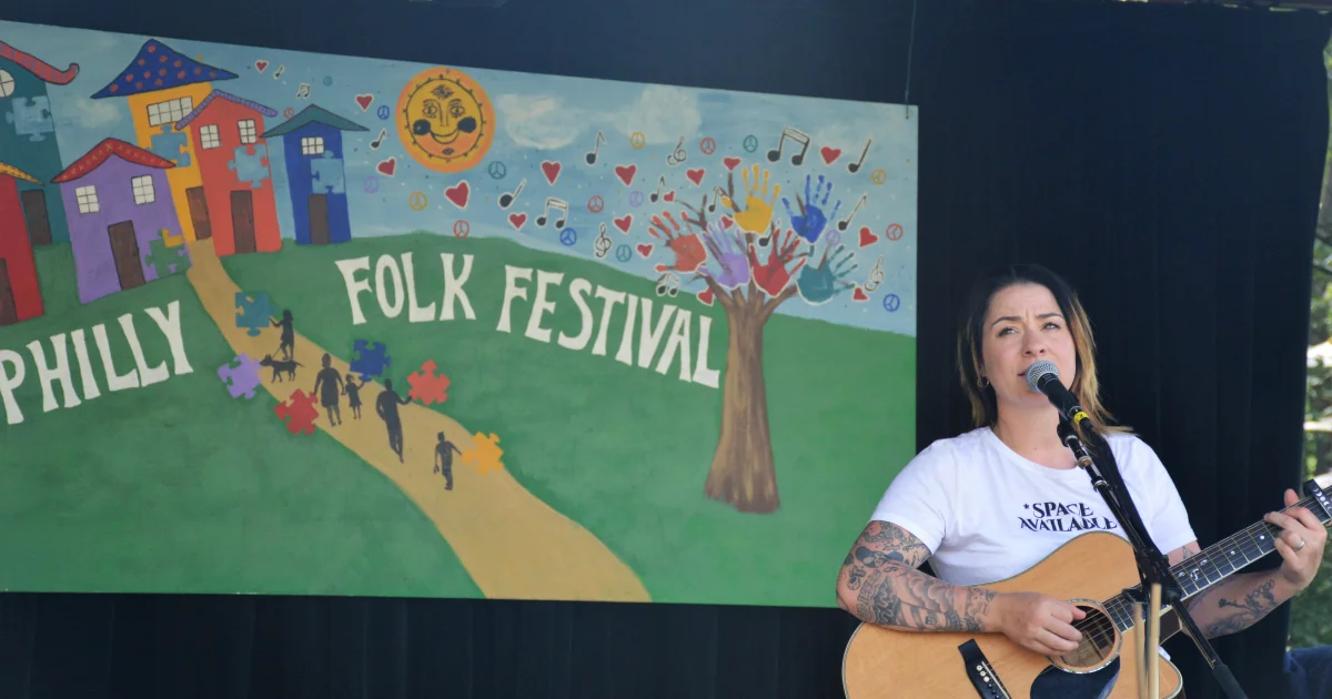 Header Banner Lucy Spraggan
