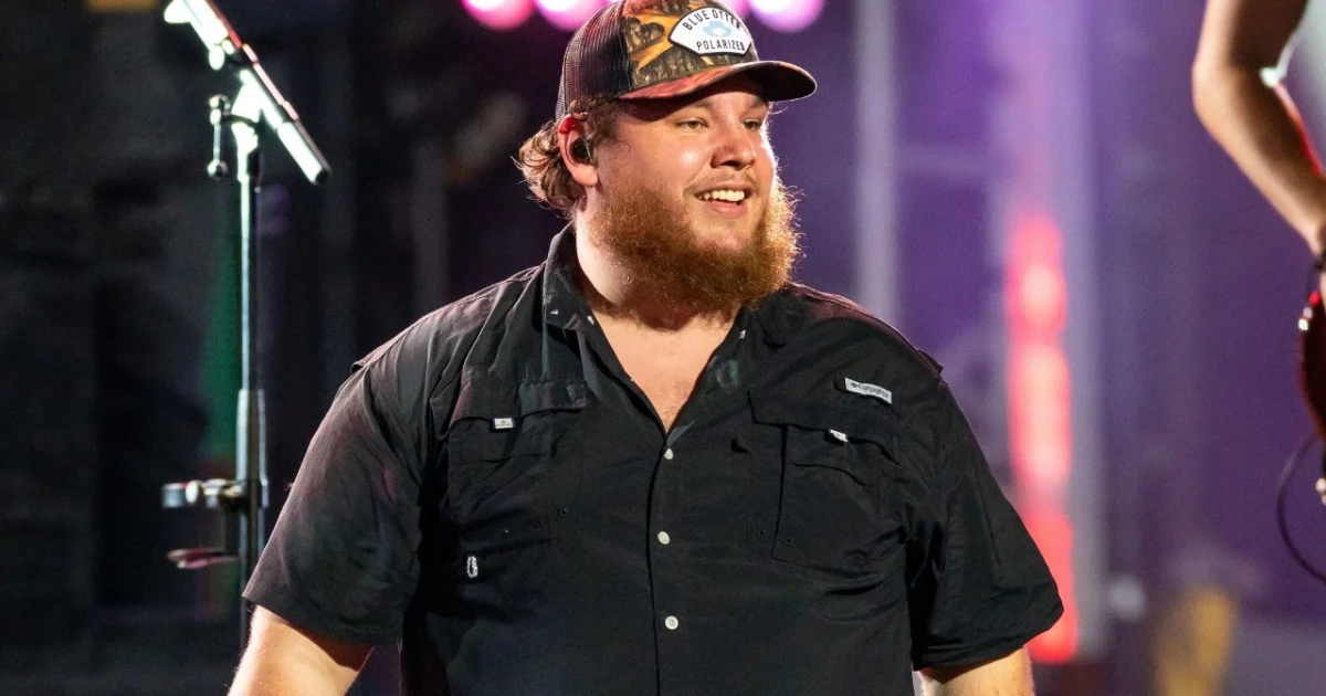 Header Banner Luke Combs