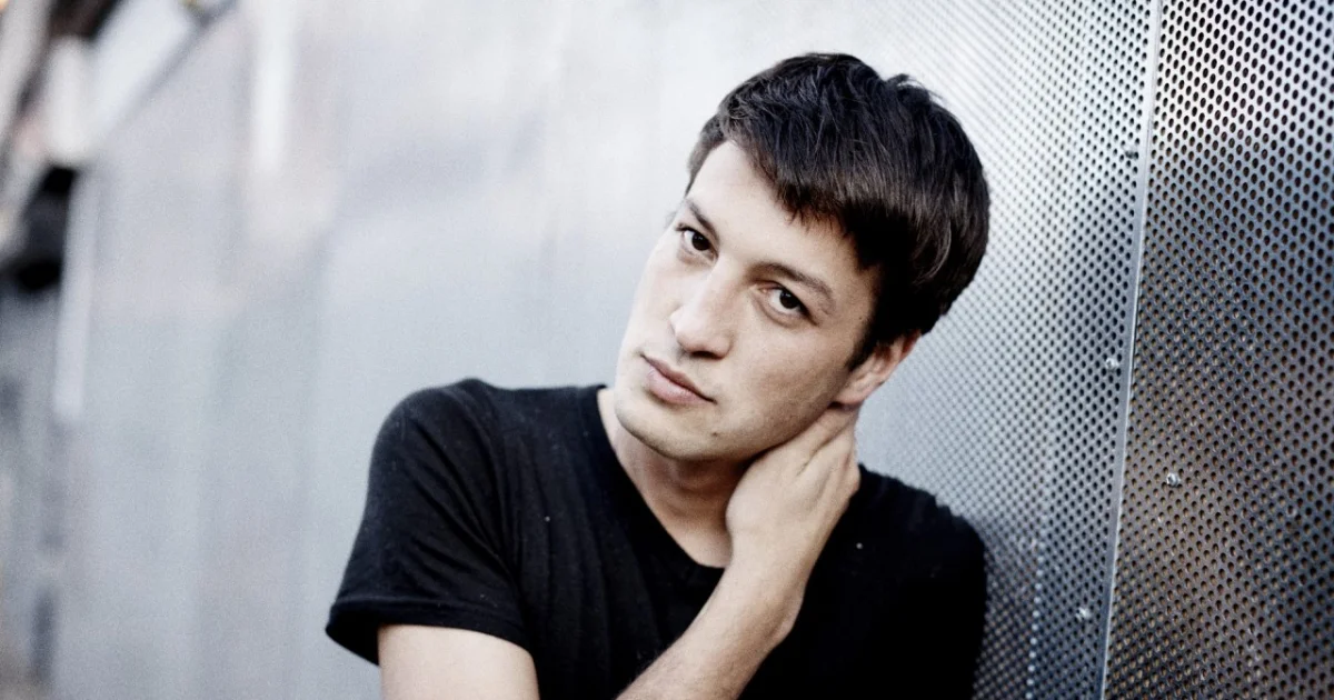 Header Banner Marlon Williams