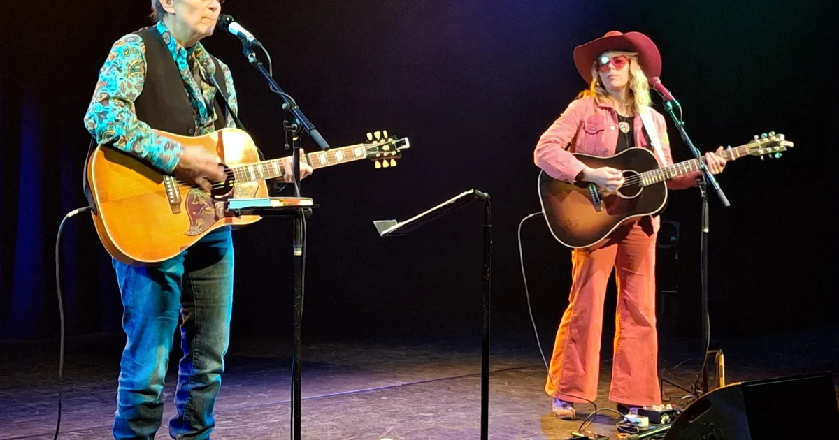 Header Banner Mary Gauthier