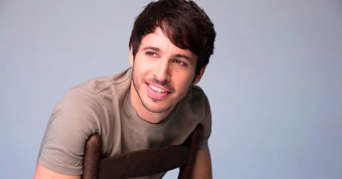 Header Banner Morgan Evans