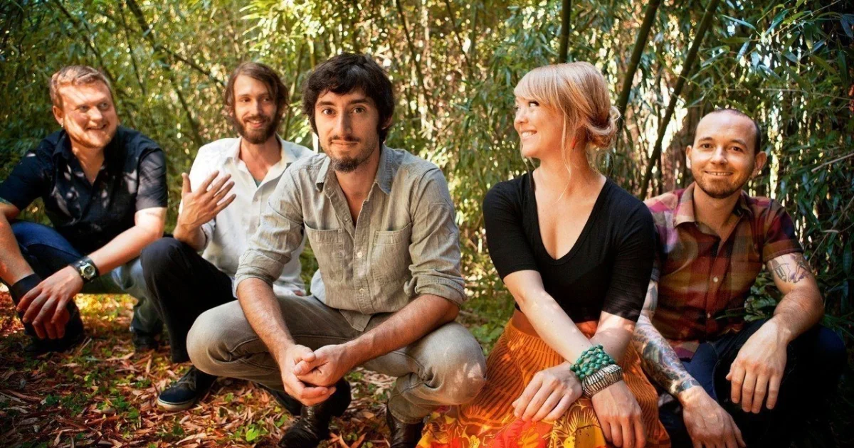 Header Banner Murder By Death