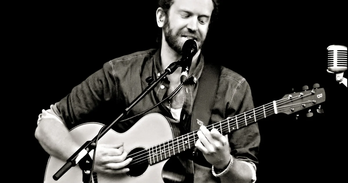 Header Banner Newton Faulkner