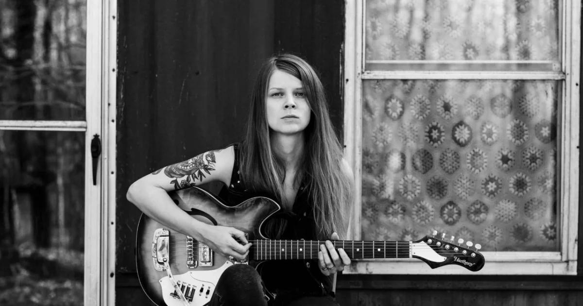 Header Banner Sarah Shook & the Disarmers