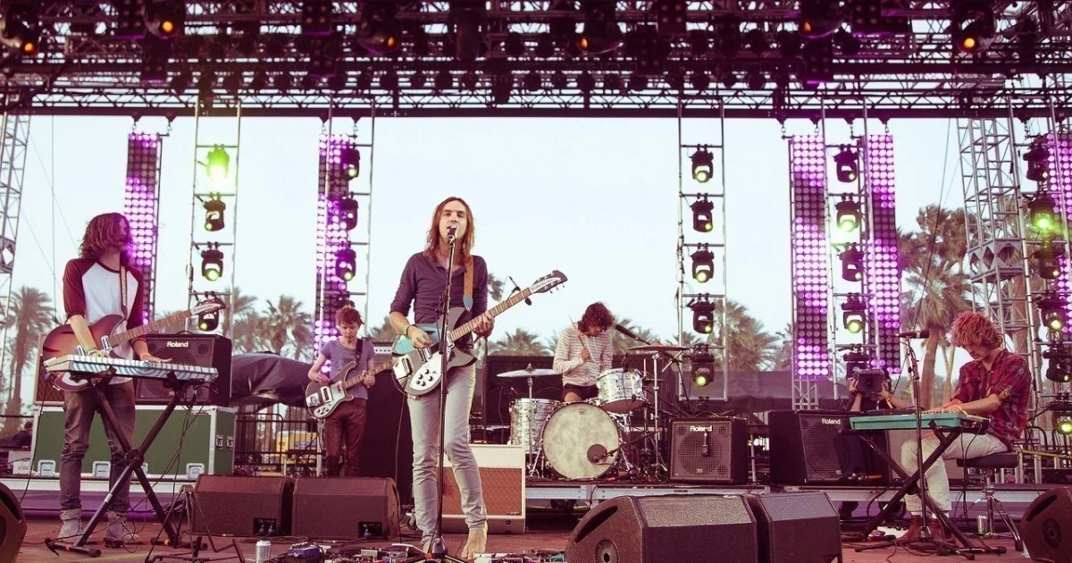 Header Banner Tame Impala