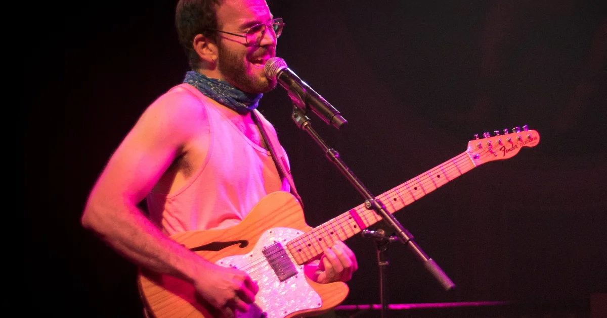 Header Banner Theo Katzman