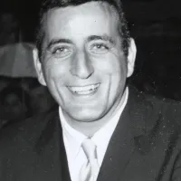 Cheek To Cheek - Tony Bennett